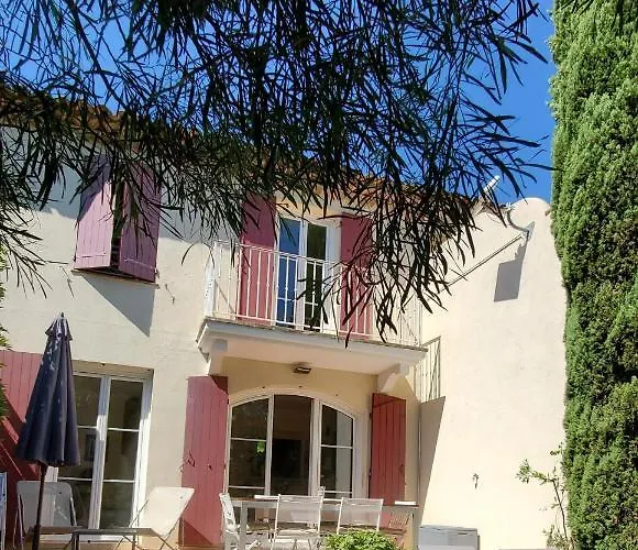 Holiday home Le Petit Mas De *