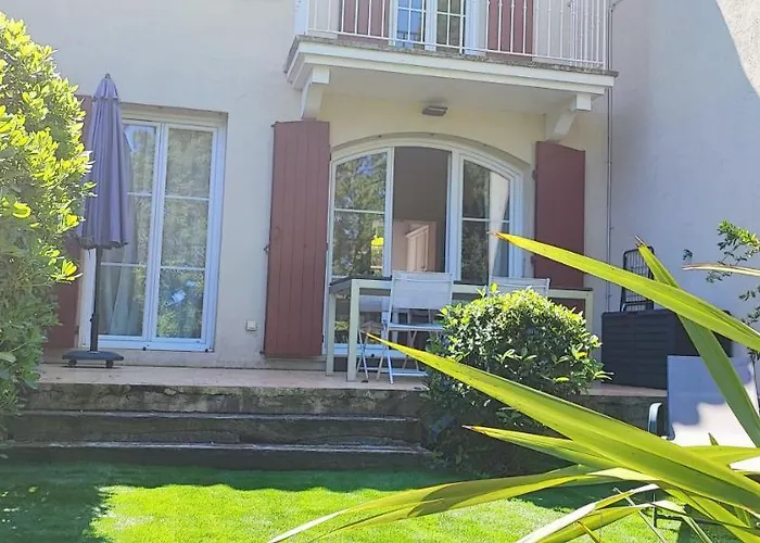 Holiday home Le Petit Mas De Grimaud